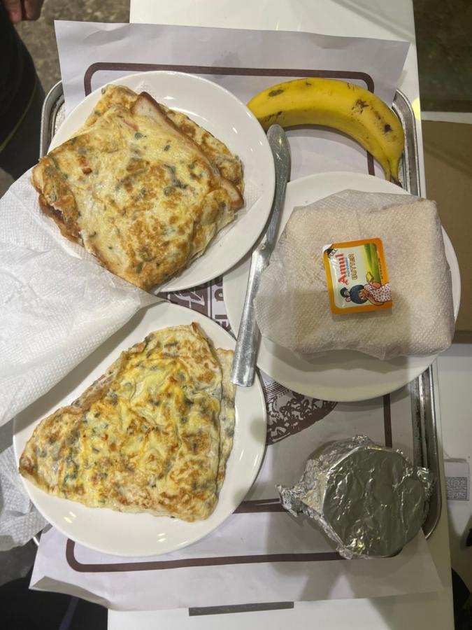 Hotel Aston Kalkuta Zewnętrze zdjęcie